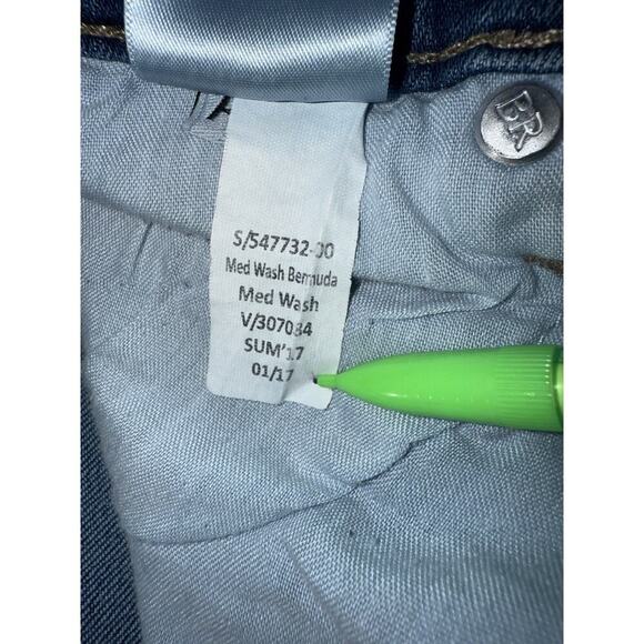 Banana Republic Jean Shorts Womens Size 30/10 Blue Denim Cuffed Mid Rise - Picture 5 of 5